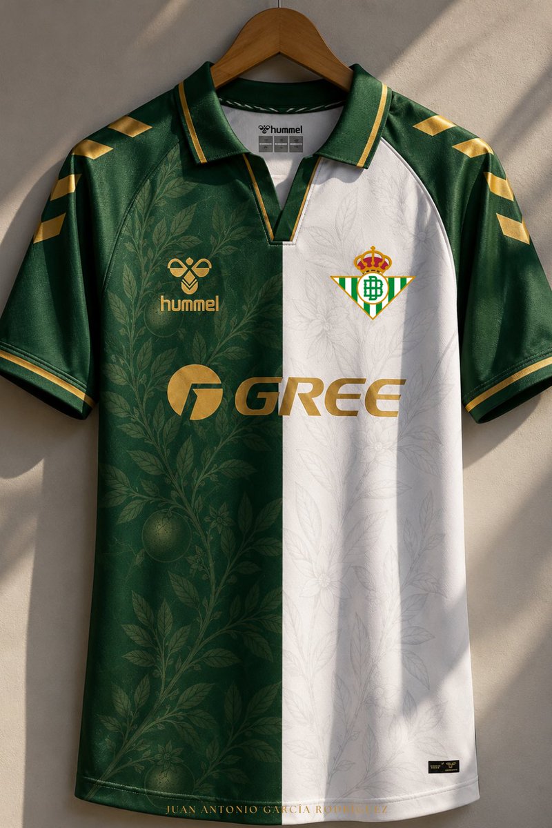 _juanito_18's tweet photo. @TinteroVB aquí mi diseño para la equipación de Forever Green, ya presentada en el concurso.

A destacar las 3 naranjas y la flor de azahar que aparecen en la parte frontal verde, en honor a las Copas del Rey y la Liga, títulos del Betis.

A ver si pasamos de ronda jeje💚🙌🏽 https://t.co/BYhfCVbeYb