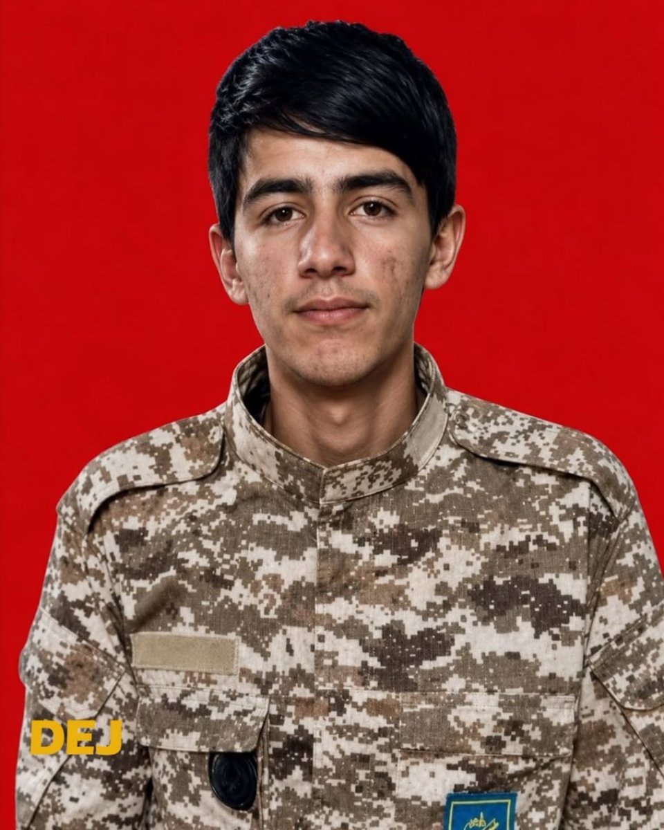 DejReports's tweet photo. محمدامین خدری، سرکوبگر دهه هشتادی بـ.ـسیج است که در اعتراضات لیدرها را شناسایی و تیم‌های شلیک را با لیزر به سمت آنها هدایت می‌کند.

بر اساس اطلاعات بررسی شده، نام‌برده در خیزش ۱۴۰۱ و دی‌ماه ۱۴۰۴ به عنوان آمر پایش و هدایت تیم‌های شلیک در سه شهر قم، تهران و کرج فعالیت داشته است.

خودرو عملیاتی او یک دستگاه ساینا جهت شناسایی و تردد چرخشی ۱۵ روزه بین پایتخت و قم استفاده می‌کند.

پاتوق‌های اصلی او محدوده میدان عطار تهران و منطقه پردیسان قم در پایگاه موسوم به «علی لاریجانی» زیر مجموعه قرارگاه ثارالله است.

دار و دسته خدری با مهره‌های دانه‌درشتی مثل اسداللهی (مداح بیت)، ذوالنور و روانبخش پیوند مستقیم دارد.

#جاش #دی۱۴۰۴ #محمدامین_خدری #آدم_فروش
