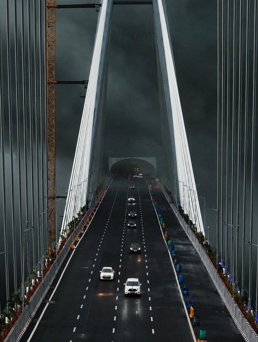 MSDianAbhiii's tweet photo. Mumbai-Pune missing link in monsoon is heaven. https://t.co/FshgyWxyqK