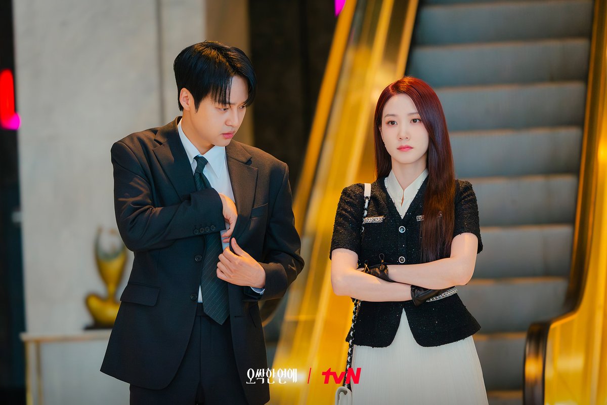 CJnDrama's tweet photo. 기다리고 기다리던
102♥강욱씨 투샷 도착🎁🎉

[토일] 밤 9:10ㅣtvN
#즐거움엔20tvN #오싹한연애 #SpookyinLove https://t.co/3n7NAzDp86