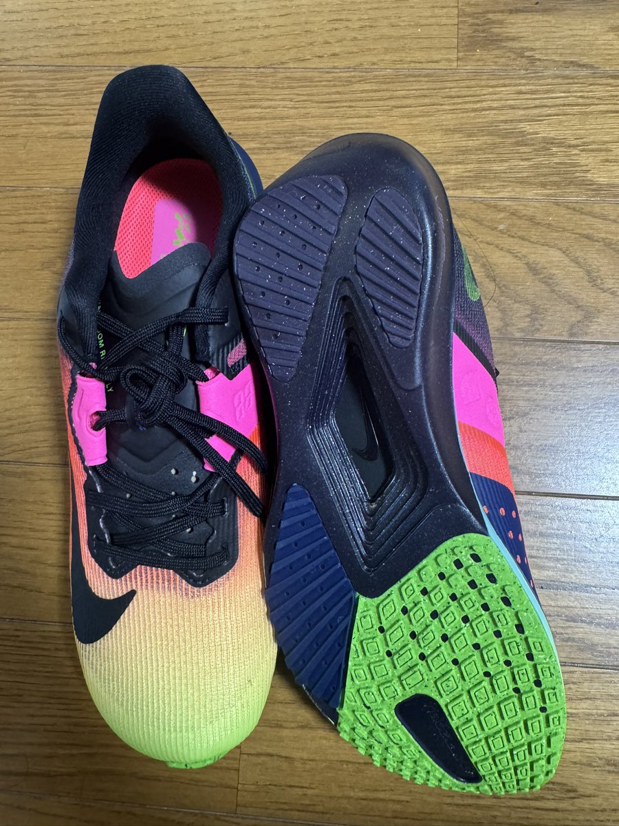 kow_1's tweet photo. my new gear…

前のは約2年履いたし、800㌔以上走ったのでおつかれさまでした😌

#nike
#AIRZOOMRIVALFLY4GLAM https://t.co/SqCqTKTfUq