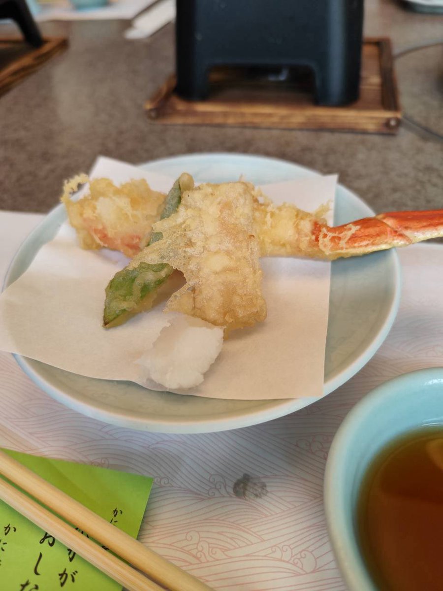 nahoko0702's tweet photo. 法要の後のお食事会
美味しかったです😋
#かに道楽 https://t.co/wyNf87ZKlX