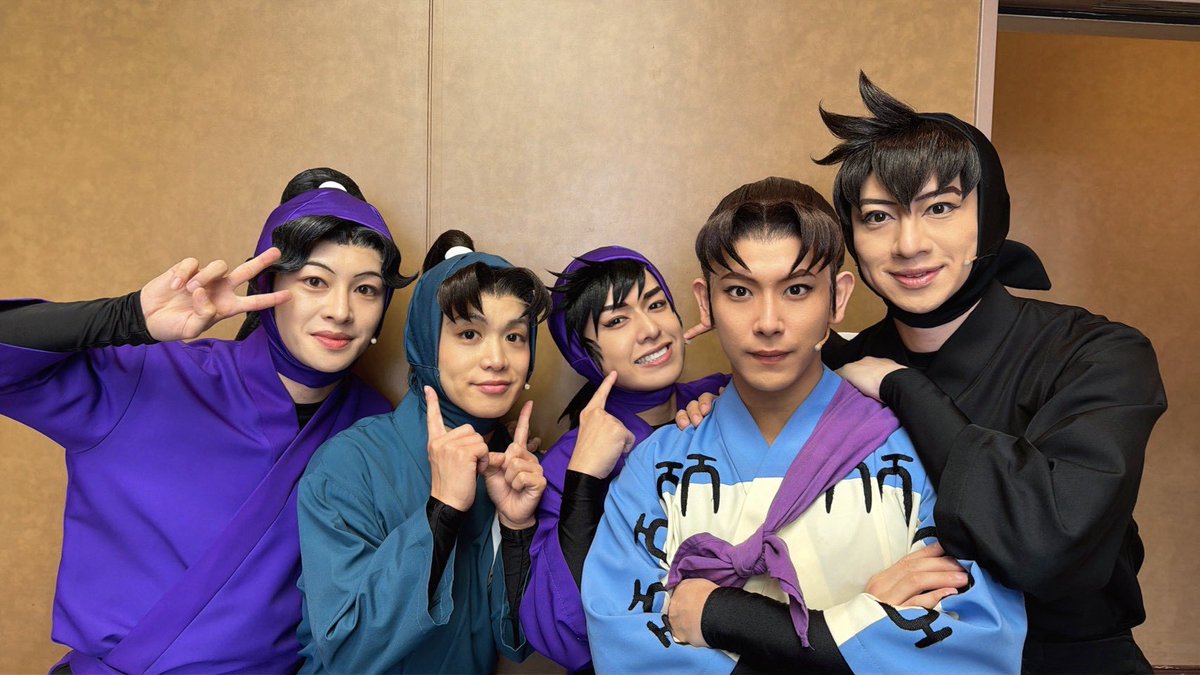 Ryuuukiyama's tweet photo. 忍ゲキ東京千秋楽無事に終わりました。
全員でここまで走り切れて良かった！次は大阪！大阪でも凛の通訳として頑張ります。
#忍ゲキ https://t.co/qYak9If1xy