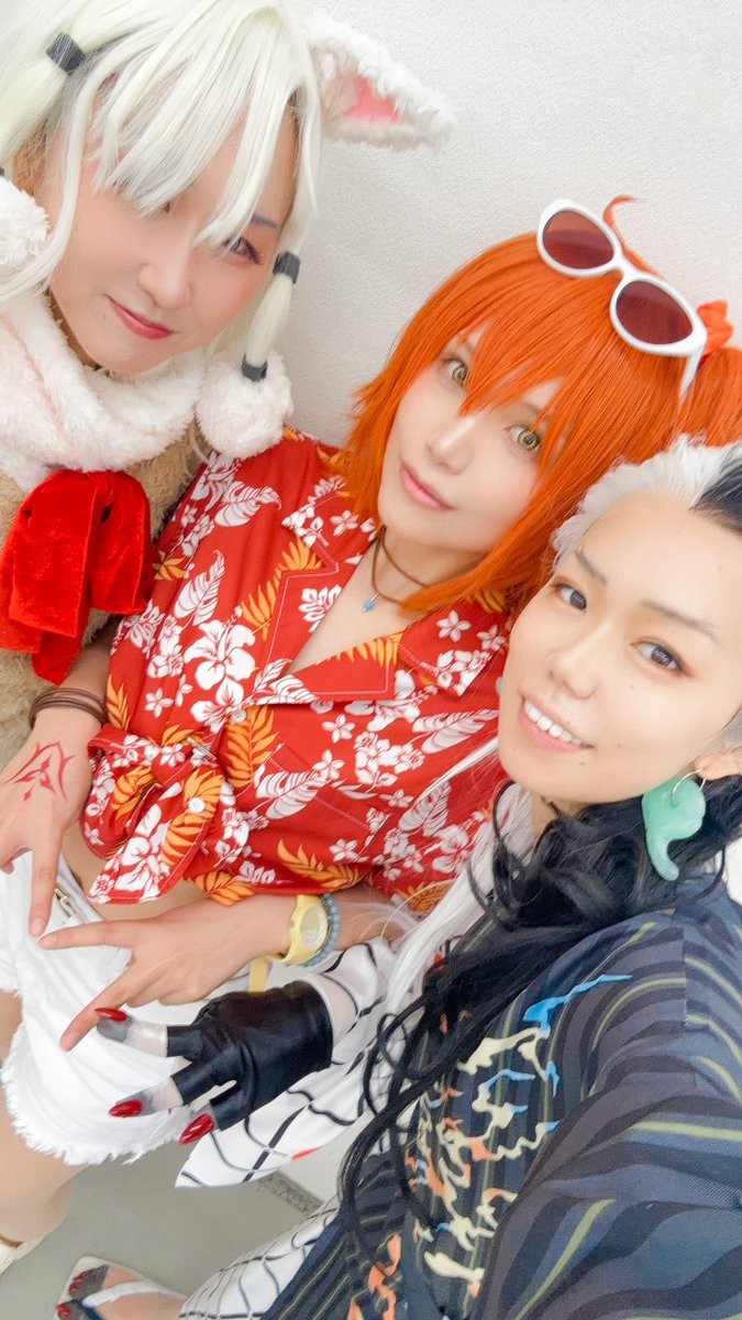 mkts_42's tweet photo. 昨日広コミに行きました。サーヴァント顔して自撮りに混じったり転生したつもりになったりアイドルのつもりになったりしてました https://t.co/4M1dnkt8vK