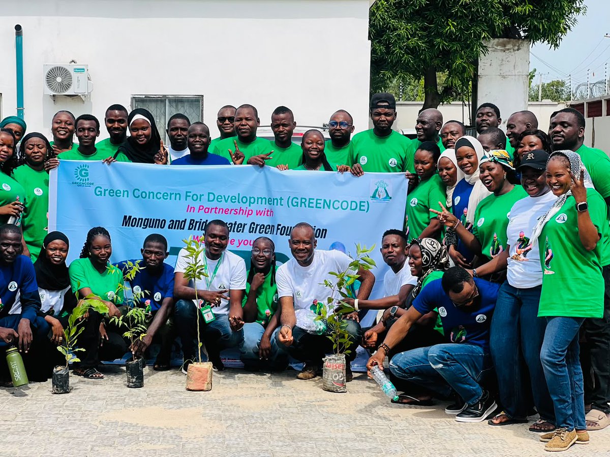 greencode12's tweet photo. On the 7th of August we painted the world  Green.
#trees4humanity https://t.co/hHJdfjiTm3