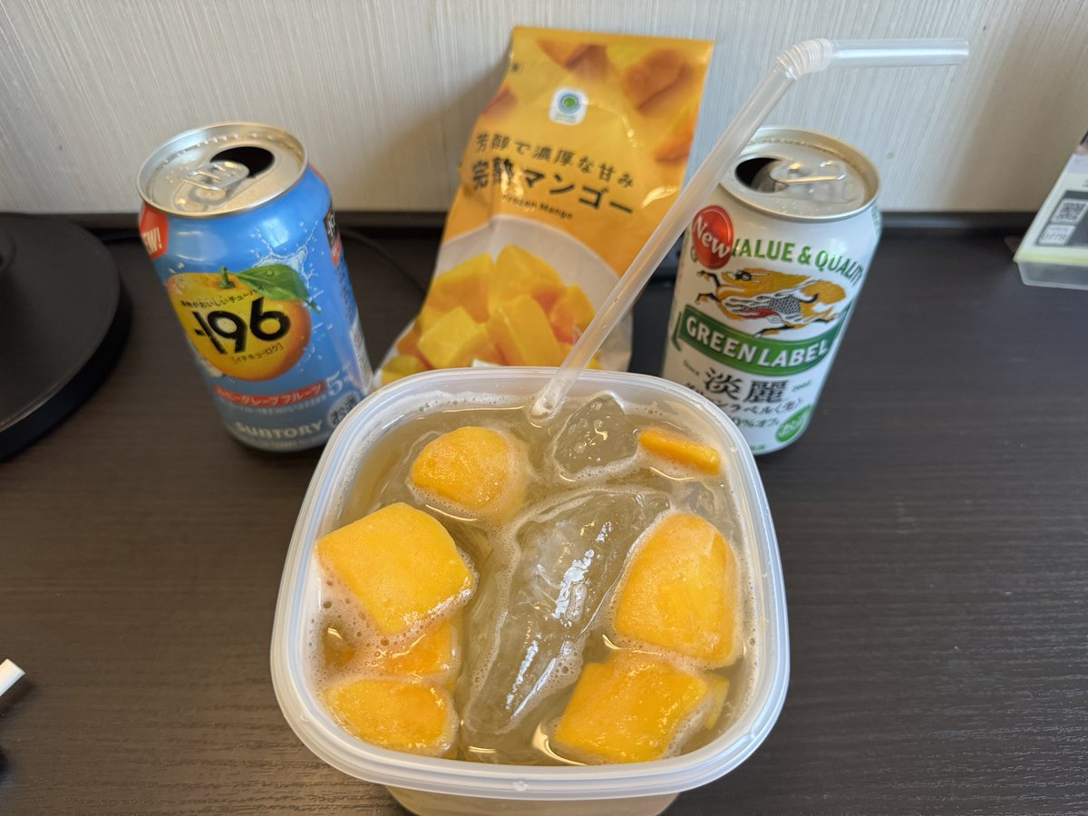 inadashunsuke's tweet photo. 今年も馬鹿のカクテル（ビジホカクテル）の季節がやってきました https://t.co/BdK62ASaT7
