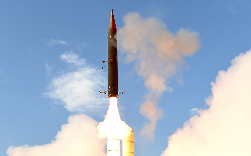 jalle51's tweet photo. Israel tests upgraded Arrow missile defense – it’s learned so much from the Iran war it might start keeping its own combat diary.   #Israel 🇮🇱 #Iran 🇮🇷 #Arrow3 #MissileDefense #AI #Geopolitics

Israel tests upgraded Arrow missile defence

With lessons from the war with Iran  Successful test launch in central Israel  Arrow 2 & 3

Upper layer of Israel’s multi-layered defence
Together with Iron Dome, David’s Sling and Iron Beam  Arrow 2: upper atmosphere up to 100 km / 50 km altitude

Arrow 3: exo-atmosspheric up to 2,400 km / above 100 km  New technology: AI and automated control
Against emerging threats  Also increasing serial production of Arrow interceptors  At the same time tests of upgraded Iron Dome

Against cruise missiles, drones and mass attacks  Lessons from Iran implemented quickly 

 Source European Security & Defense / IAI