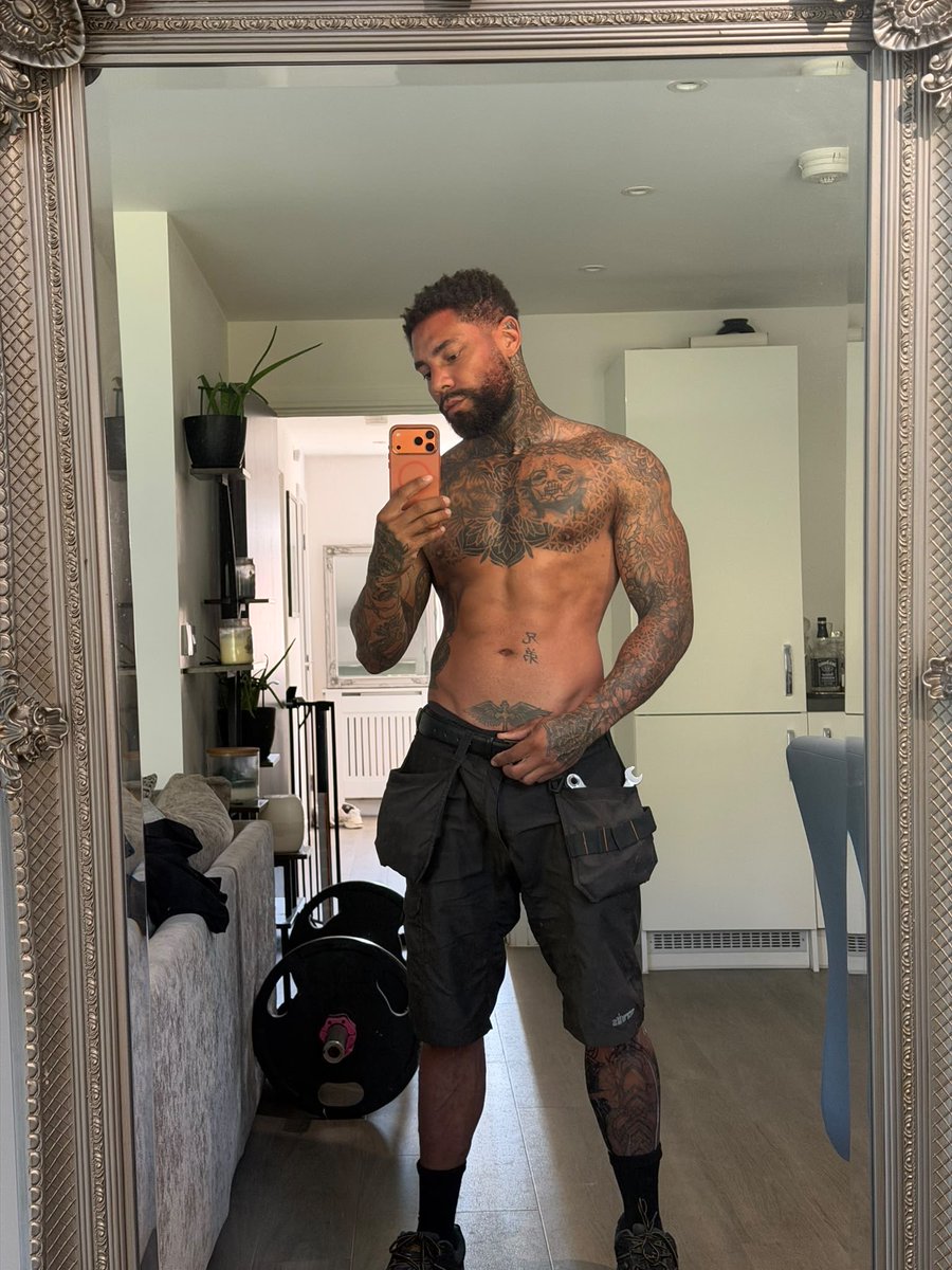 ErrolDuncanx's tweet photo. 𝗛𝗮𝗽𝗽𝘆 𝗠𝗼𝗻𝗱𝗮𝘆 🔥 https://t.co/nGhvkRNabL