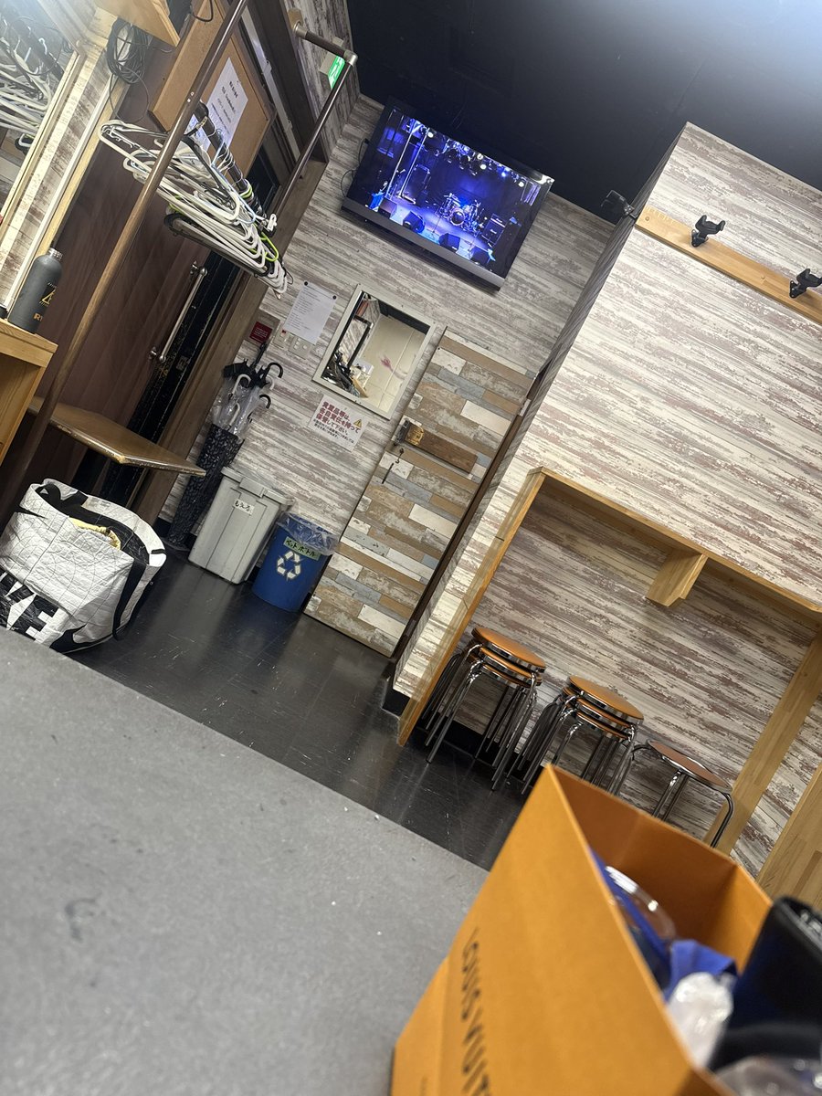 VIP_LION_8888's tweet photo. 会場入り
さすが有名な箱、楽屋広ぉ😍 https://t.co/vytkWzWXH3