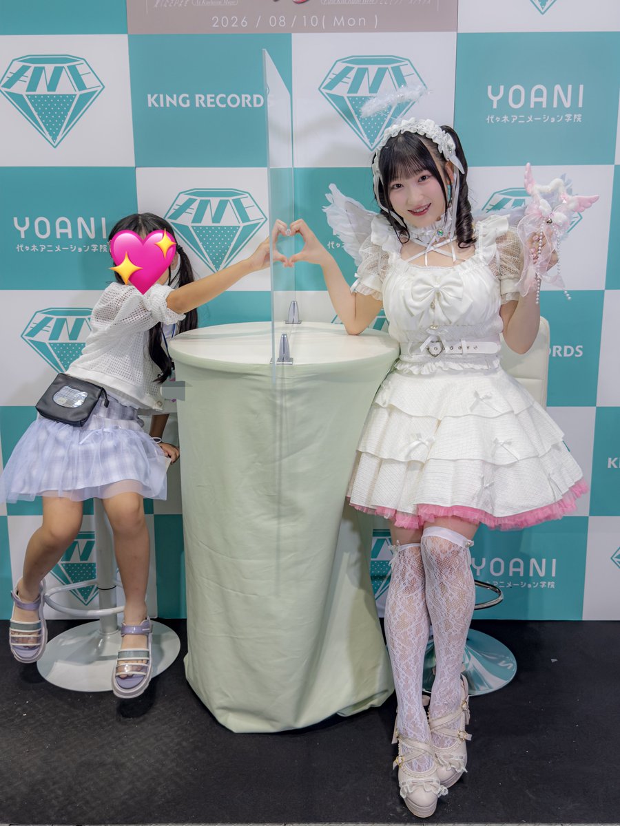 _equnoijoy_aka's tweet photo. ももきゅん2Sとお話会ありがとう！
娘にとって約1年ぶりの対面、今回はあらかじめ話す事を決めておいたので本人も満足いくお話会になったようで
素敵な夏休みの思い出になりました！

#櫻井もも
#きゅんかわ https://t.co/zU3e9fV9zX