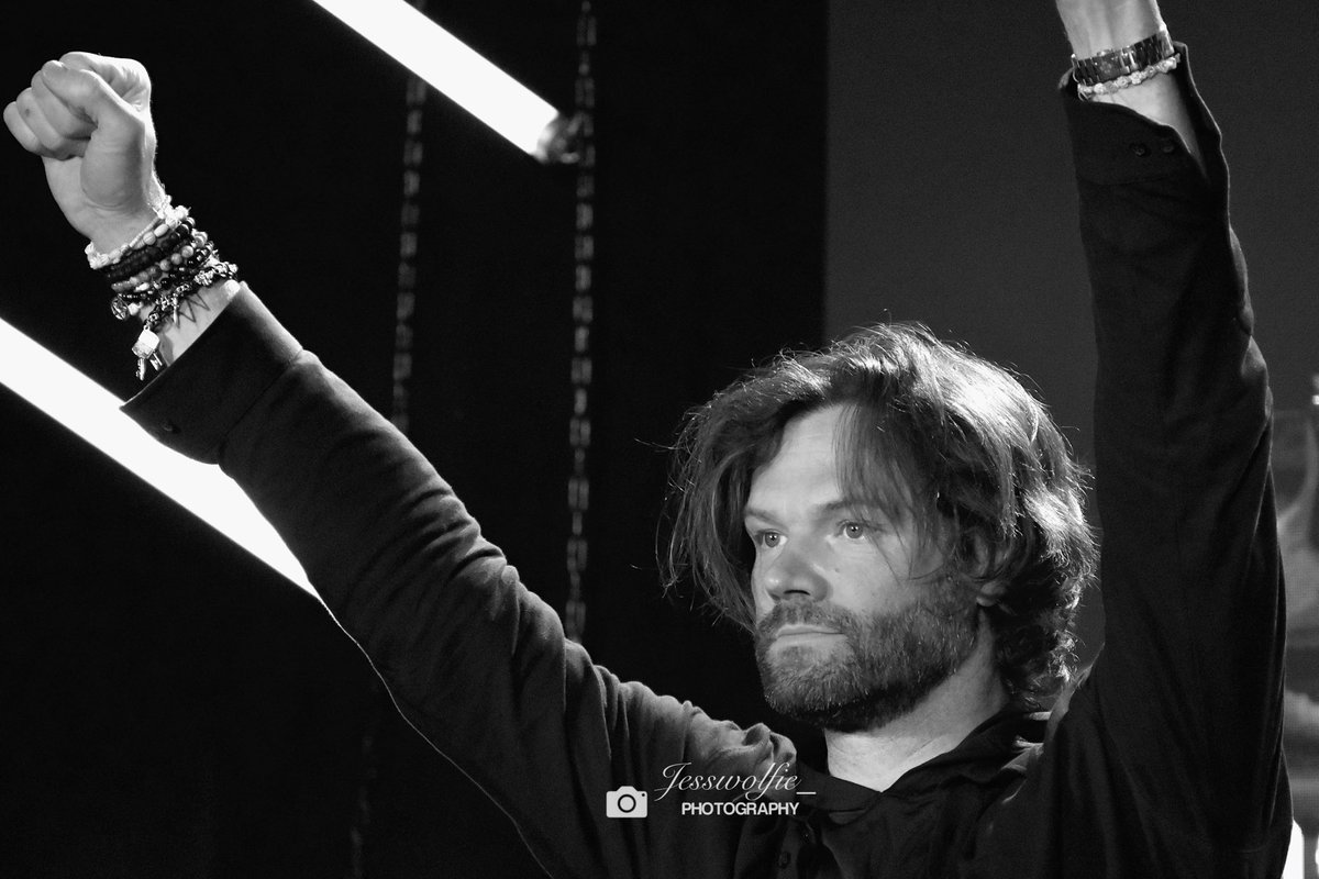 sykadeanw's tweet photo. Hello β₯οΈ
Jared Padalecki
Rome, Italy
JIB16
#jaredpadalecki #jarpad #spncon #conphotography #alwayskeepfighting https://t.co/QIbdOIkcy1