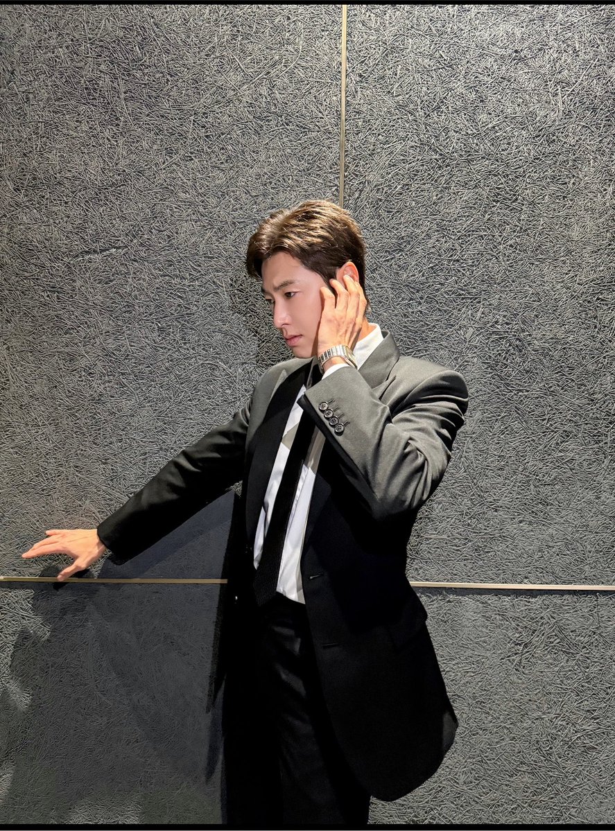 WithY31022795's tweet photo. ユノ小红书💕サジン✖️3

Wait🖤 
Wait wait 少々お待ちください🫰
https://t.co/0cBPSY46BP 

#ユンホ #정윤호
チョンユンホ ユノ
YUNHO #유노윤호 UKNOW 
TVXQ 동방신기 東方神起

#UKNOW_PROJECT26 #UKNOW_CONCERT_TOUR https://t.co/gVCgzHaCi7