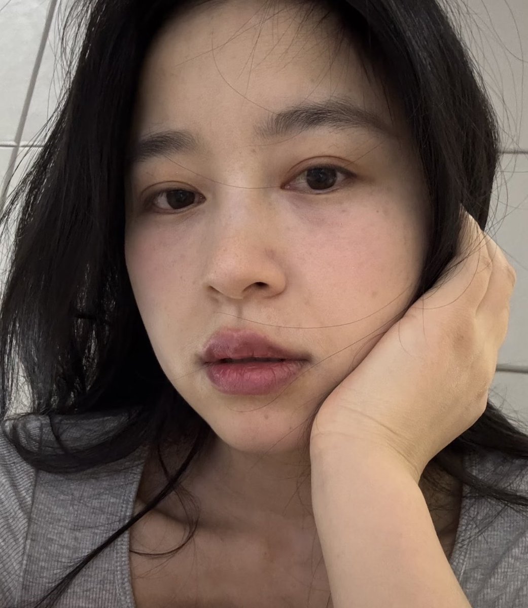 mathtvin's tweet photo. 30+的小姨真的没男孩子喜欢了嘛 https://t.co/odqgQ7lLNj