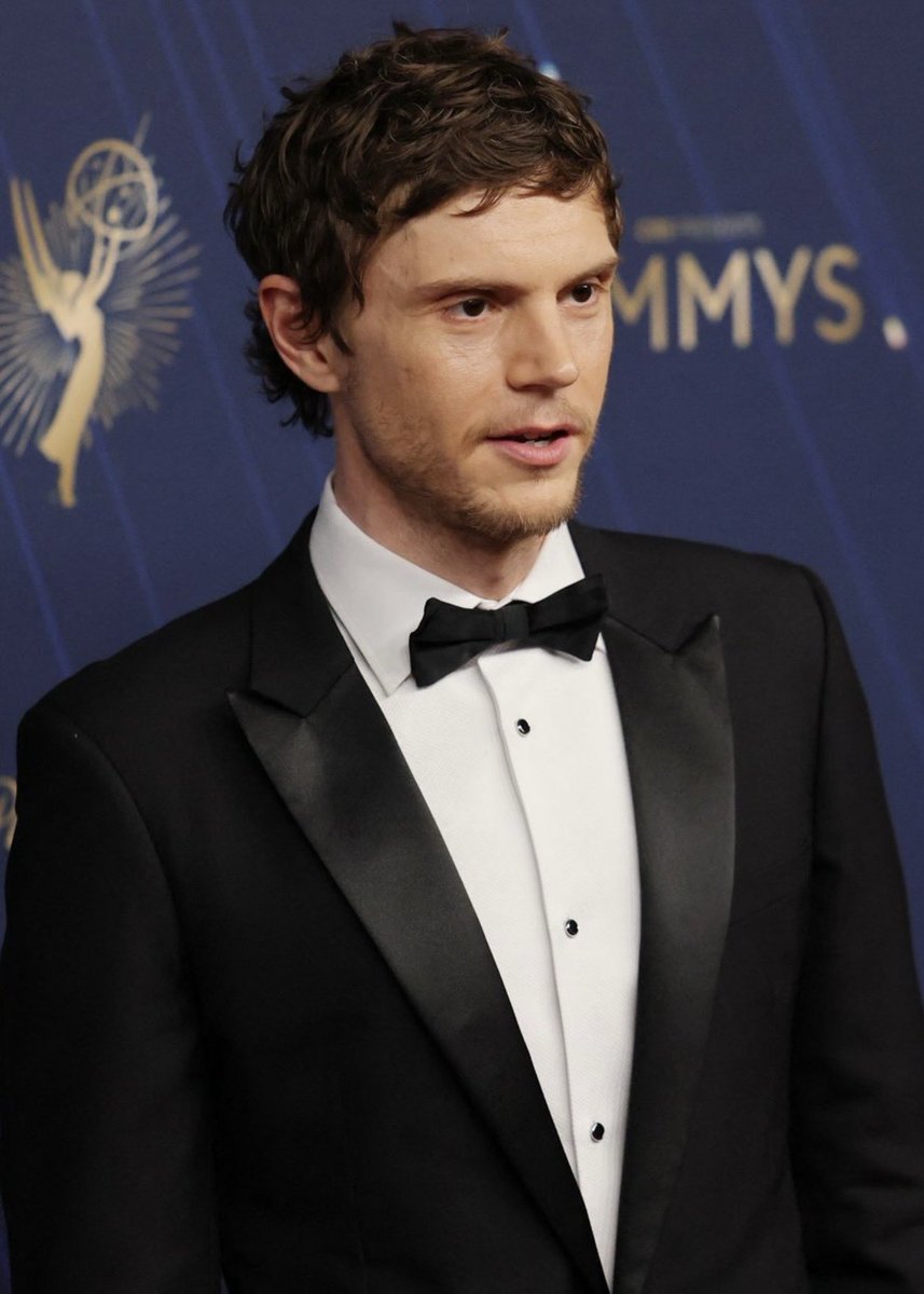 peterssdoll's tweet photo. the handsomest man ever https://t.co/uMwq3nQvaQ