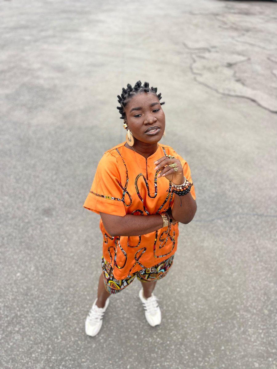 tamim_artistry's tweet photo. It's Monday; shine sizzle and sparkle. ✨ ✨ ✨ 

Our Tope unisex 2 piece set is available in up to 15 different colours, prints and sizes in shorts, culottes and pants options at N35,000, N38,000 &amp; N40,000 respectively.📌📌📌

Send a DM; magic awaits you. ✨✨✨ https://t.co/eoC0yVsL1c