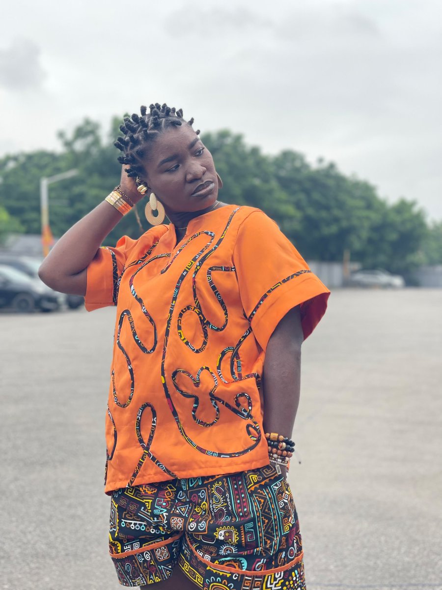 tamim_artistry's tweet photo. It's Monday; shine sizzle and sparkle. ✨ ✨ ✨ 

Our Tope unisex 2 piece set is available in up to 15 different colours, prints and sizes in shorts, culottes and pants options at N35,000, N38,000 &amp; N40,000 respectively.📌📌📌

Send a DM; magic awaits you. ✨✨✨ https://t.co/eoC0yVsL1c