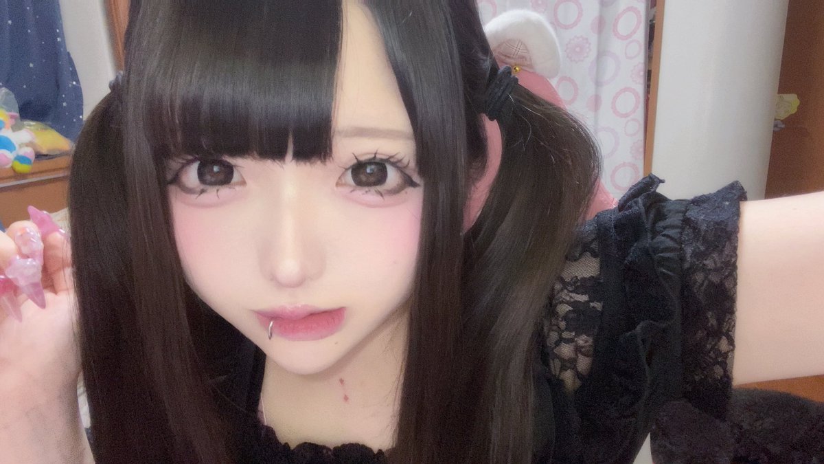 O5O5______'s tweet photo. 成仏して消えるくらいならいつまでも恨んでて https://t.co/S4FyRvntqL