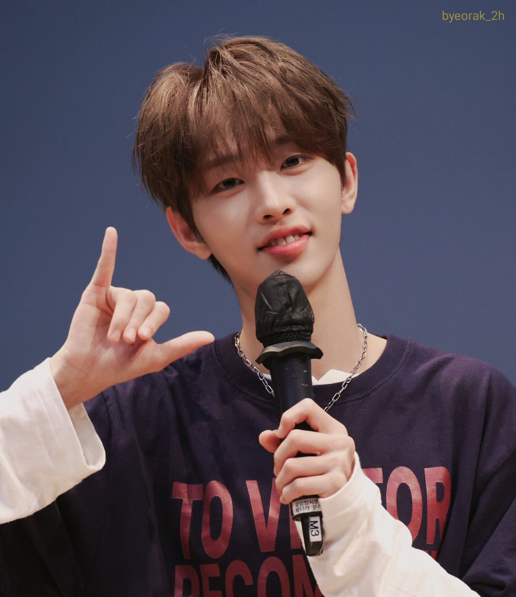 byeorak_2h's tweet photo. 260807 사운드웨이브 대면 팬싸

또 만나~🤙

#드리핀 #DRIPPIN
#차동협 #ChaDongHyeop
#이협 #LEEHYEOP https://t.co/Lw1pZ1KXZA
