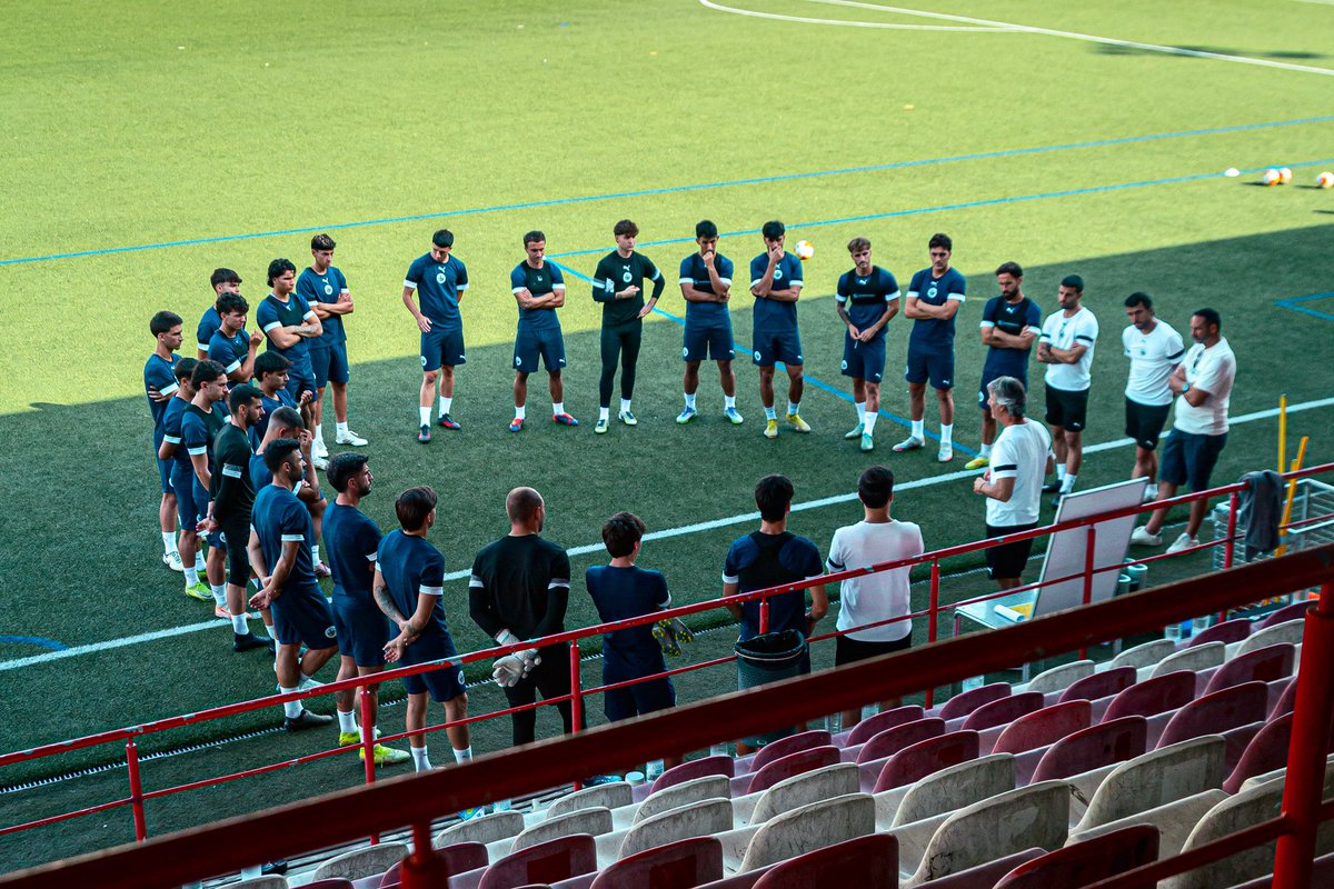 atletic_lleida's tweet photo. Bon dilluns a tothom💪💙 https://t.co/FS6n3LTbDX