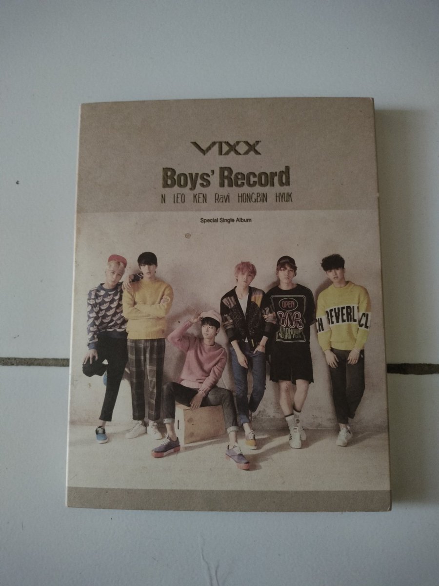 KelvaNizer's tweet photo. WTS SALE ALBUM ONLY :

1. VIXX
2. LE SSERAFIM (BOX ONLY SG)
3. JUS2 GOT7

minat chat wa 085156139581 https://t.co/N5wOlhxlDI