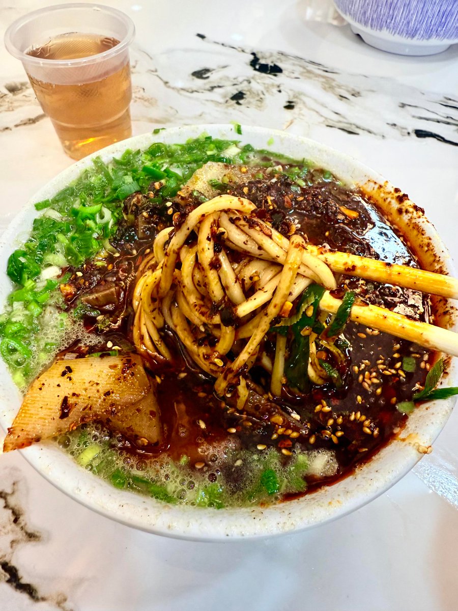 ShinKlavetpmtb's tweet photo. A late-night bowl of hot ramen. The steam blurs the dim lights, and all the tiredness of the day melts away in the savory broth. https://t.co/cumypCi6sD