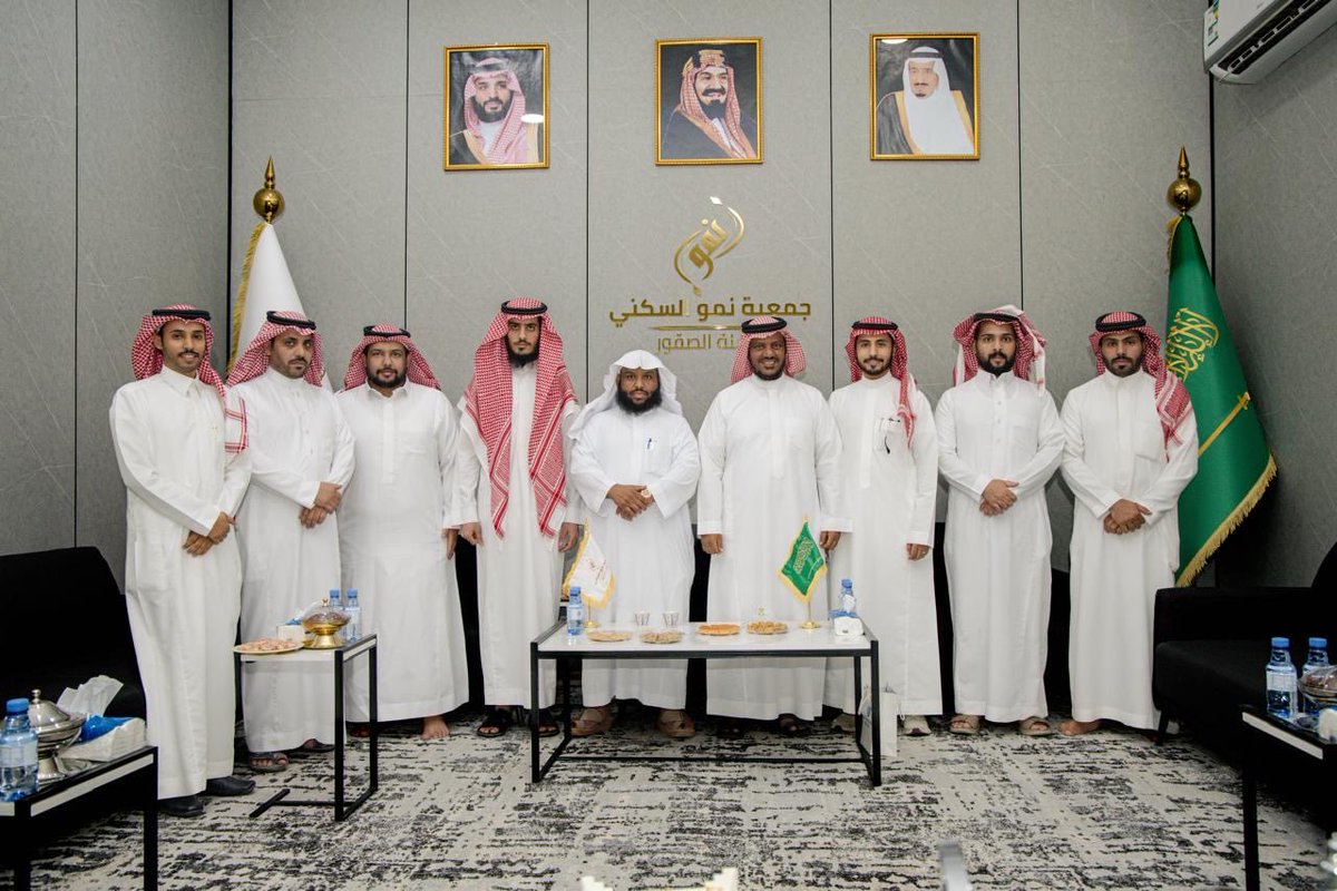 nmw53763's tweet photo. تشرفت جمعية نمو السكني بعقلة الصقور بزيارة كريمة من:

أ. عبدالرحمن الأحمد
مدير إدارة المشاريع – مدير معهد تمكين بمجلس الجمعيات الأهلية بالقصيم

م. إبراهيم المرشد
مدير مركز الدراسات والأبحاث بمجلس الجمعيات الأهلية بالقصيم

ورئيس اللجنة التنسيقية لمجلس الجمعيات الأهلية الأستاذ/ عبدالعزيز عبدالله السليمي 

سعدنا بزيارتهم، ونعتز بهذه الزيارة التي تعكس أهمية التعاون وتبادل الخبرات، سائلين الله لهم التوفيق والسداد. 🌿

#جمعية_نمو_السكني #عقلة_الصقور
