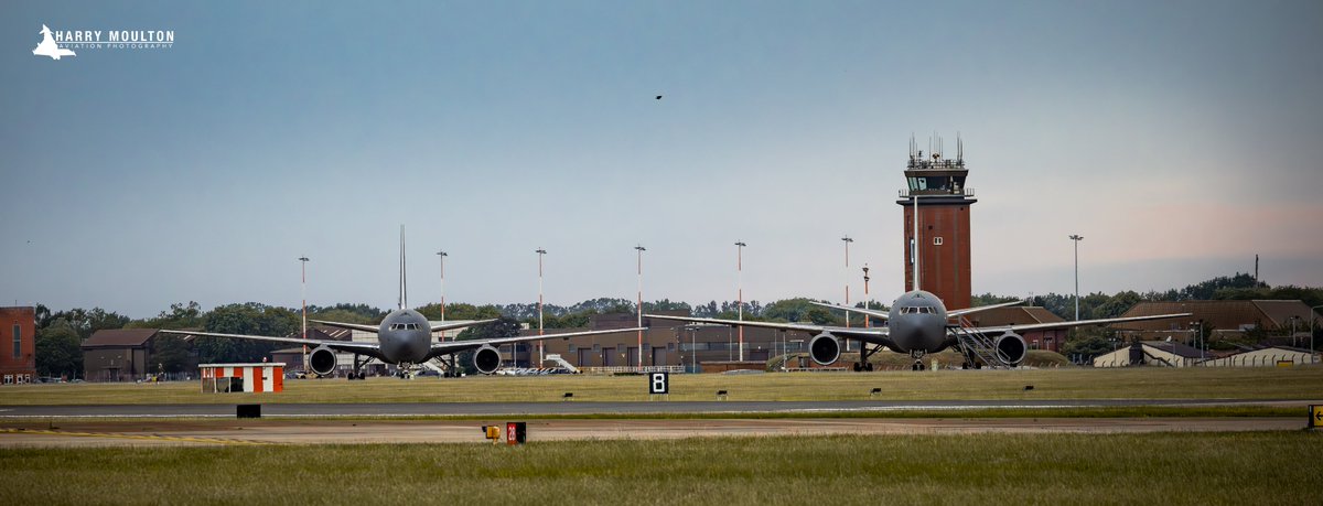 ArmchairAdml's tweet photo. #USAF United States Air Force
Boeing KC-46 Pegasus 8x
#AE5E13 17-46038 - DEED 20
#AE5E0C 17-46031 - DEED 21
#AE63C6 21-46090 - DEED 22
Unknown - DEED 23
#AE44FF 23-46116 - DEED 24
#AE63B2 15-46070 - DEED 25
#AE63CA 21-46094 - DEED 26
#AE63BB 20-46079 - DEED 27
Likely 8 KC-46 Pegasus tankers have relocated to MacDill Air Force Base in Florida this morning on a 5th Bomb Wing support flight.
The 5th Bomb Wing is based at Minot Air Force Base and operates the B-52H Stratofortress.
Tankers positioning at MacDill point to a bomber sortie in the South, rather than a new deployment to RAF Fairford.
Photos: @havoc_aviation
@MATA_osint