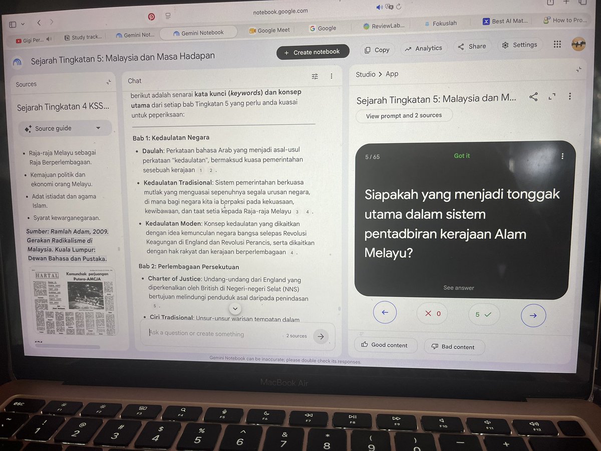 imswanchloe's tweet photo. Tipis-tipis before bersenam kejap😔 Allah bersama private SPM candidate yang mood belajar naik turun… https://t.co/W0c7zpNjOk