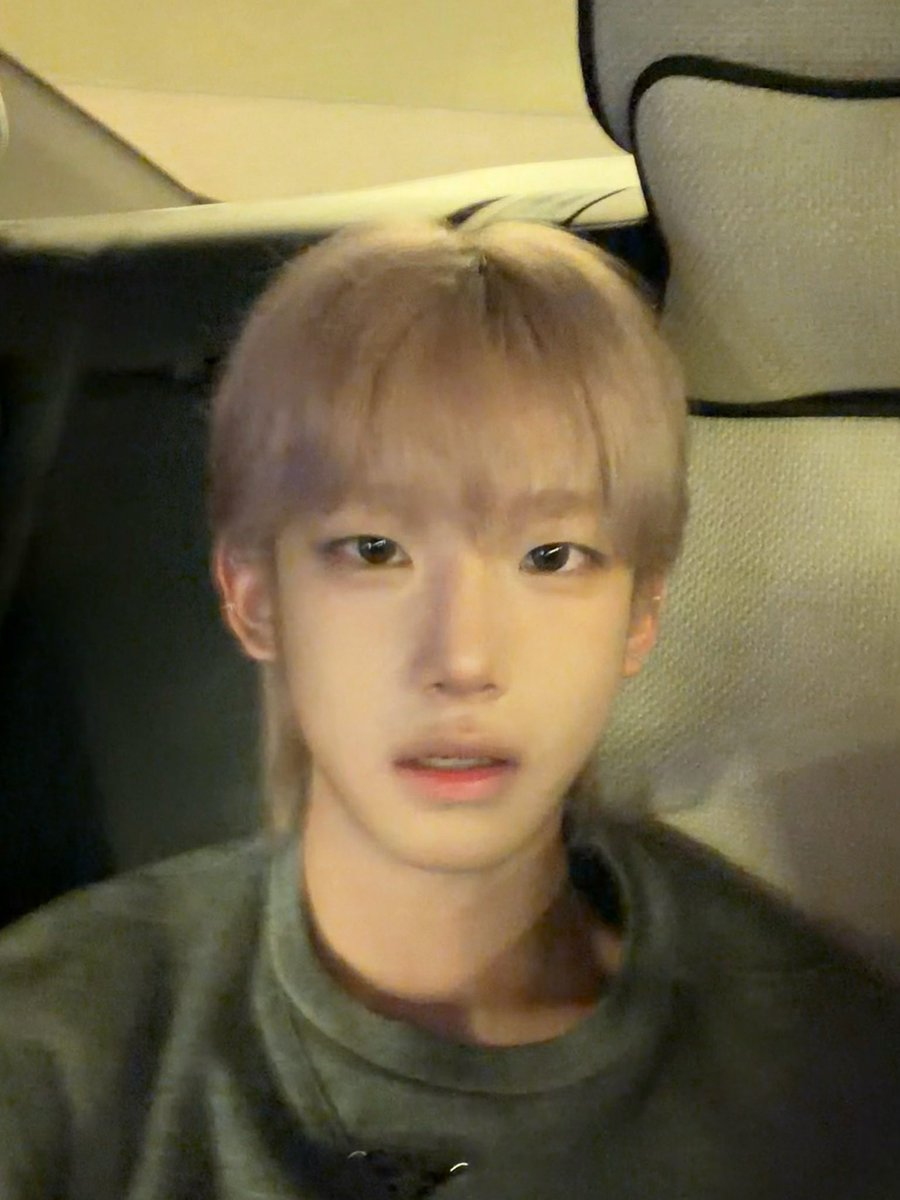 im_hanFeb_18th's tweet photo. 前置vs后置🫪 https://t.co/ZF8Z11Demv