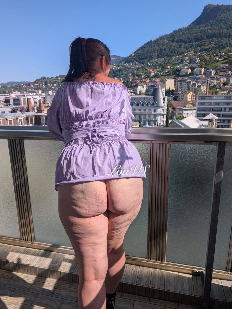 LouVS79's tweet photo. On n’est pas bien là pour boire son café? 

Près de 4h de contenu fait ce week-end arrive sur mes plateformes 😈

➡️ https://t.co/ym039lZhDd
➡️ https://t.co/itvkHOqdjG
➡️ https://t.co/3sakWnYFRr https://t.co/AKDnPlpOhb
