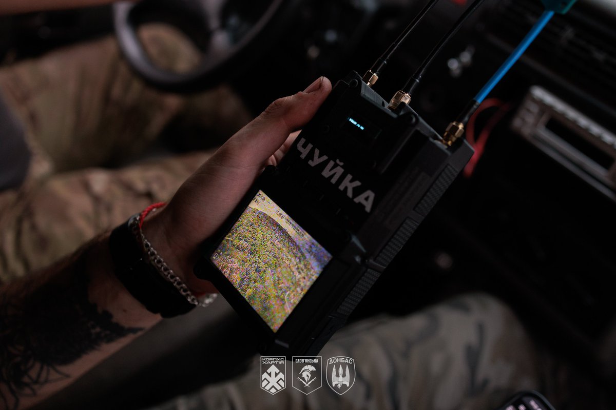 bsp_donbas's tweet photo. Кілька моментів з повсякденного життя батальйону «Донбас». На цих фото — звична бойова робота та простий солдатський побут без прикрас. Робимо свою справу далі https://t.co/MsLpxMHZnv