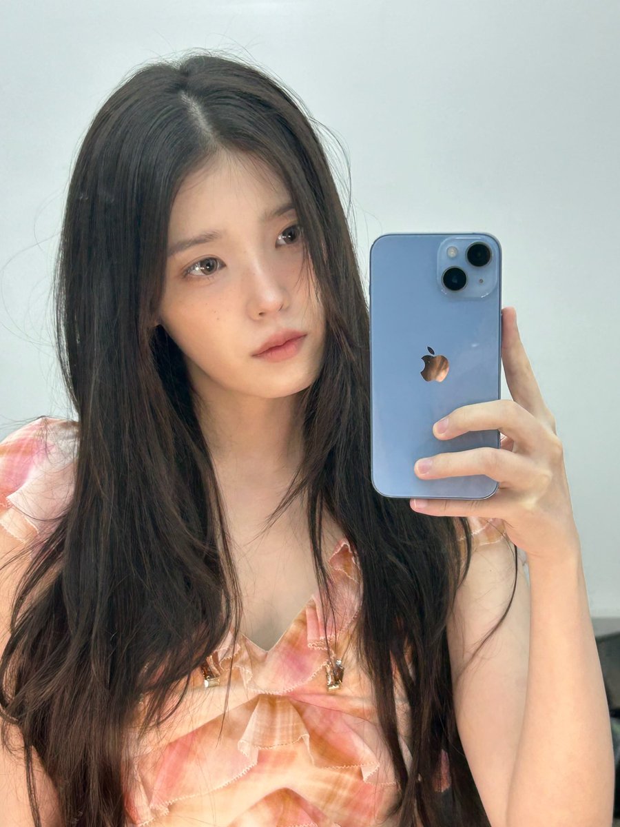 iuedelweiss's tweet photo. 아이유, ‘제26회 보건복지부장관배 보호대상아동 꿈나무 체육대회’ 후원 참여

IU participated as a sponsor of the 26th Minister of Health and Welfare Cup Kkumnamu (Dream Tree) Sports Festival for Children in Protective Care.

대회는 복지부와 건보공단이 공동 주최하고 한국아동복지협회와 광주아동복지협회가 공동 주관한다. 전남광주통합시를 비롯해 IBK기업은행, CJ나눔재단·올리브영, 호남대학교, 아이유, 지파운데이션 등이 후원에 참여했다.

The event is co-hosted by the Ministry of Health and Welfare and the National Health Insurance Service, and co-organized by the Korea Child Welfare Association and the Gwangju Child Welfare Association. Sponsors include Jeonnam-Gwangju Special Metropolitan City, the Industrial Bank of Korea (IBK), the CJ Welfare Foundation and CJ Olive Young, Honam University, IU, and G Foundation.

🔗 https://t.co/wIA4JmVsz0

#아이유 #IU