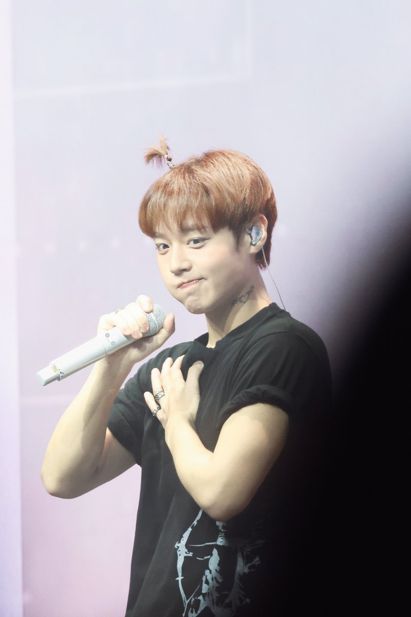 Ji00o___0's tweet photo. 260808 Macao 박지훈
나 지금 이렇게 귀여운데? https://t.co/xHxt3WPpir
