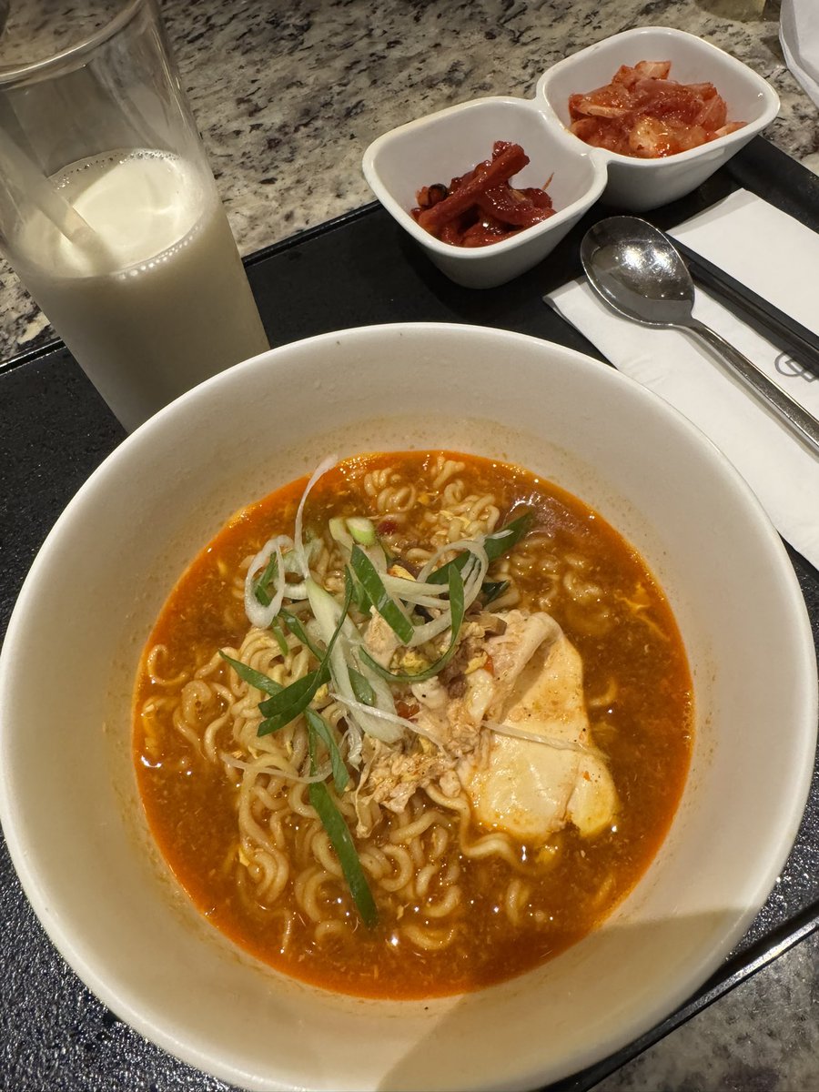 mayuyoga12's tweet photo. 仁川きてる！
昨日はレディースとダブルボード！
#APT 
#ポーカー https://t.co/cGN49NZgKT