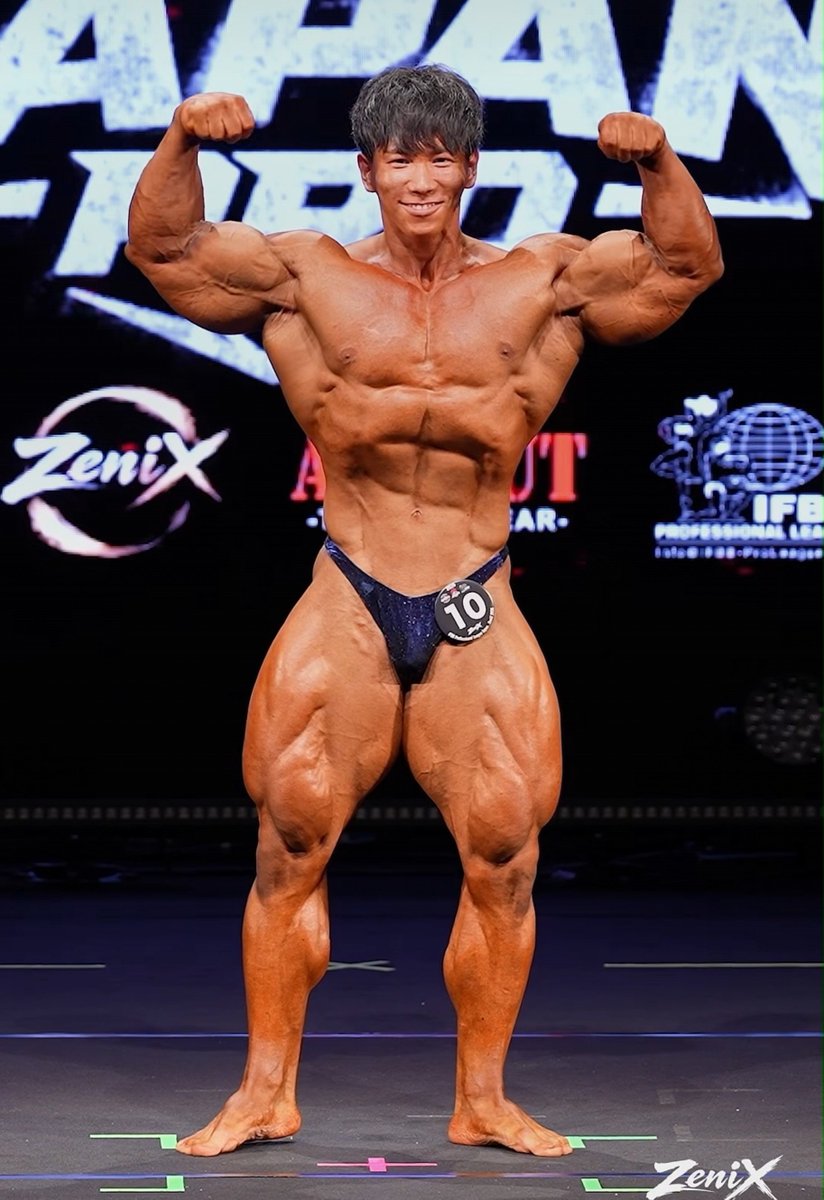 syounokintore's tweet photo. 何度見ても面白すぎる！！

日本一のIFBBPROボディビルダー横川尚隆くん！！

俺は痛みに耐え抜く芸能人No.1決定戦‼！！

#ボディビル　#横川尚隆　#芸能人 https://t.co/7lEjIxj21s