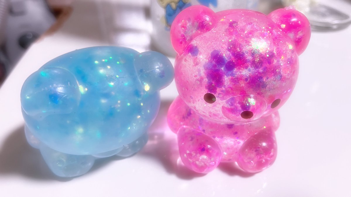 sinono_lopez's tweet photo. 1日揉みしだいたクマと新品のクマ https://t.co/lDqLjoJlAx