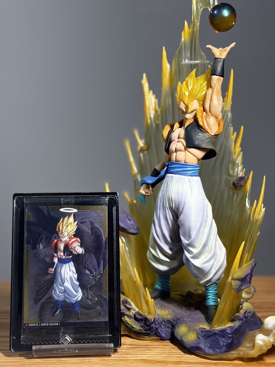連休までずっと開封を楽しみにしてたんですが、昨日晩酌しながら開封