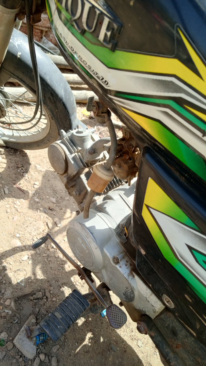 MJawaidM1's tweet photo. 🚨 جی او آر کالونی میں بڑھتے جرائم پر تشویش 🚨
گھروں کے باہر کھڑی موٹر سائیکلوں سے پارٹس اور پٹرول چوری معمول بن چکا ہے۔
📍 UC 130 – ward 1 GOR Colony Hyderabad
#GORColony #Hyderabad #CrimeAlert #SindhPolice #SSPHyderabad #ShahzebChachar #StopTheft #SayNoToDrugs #PublicSafety https://t.co/197kQB3aFk