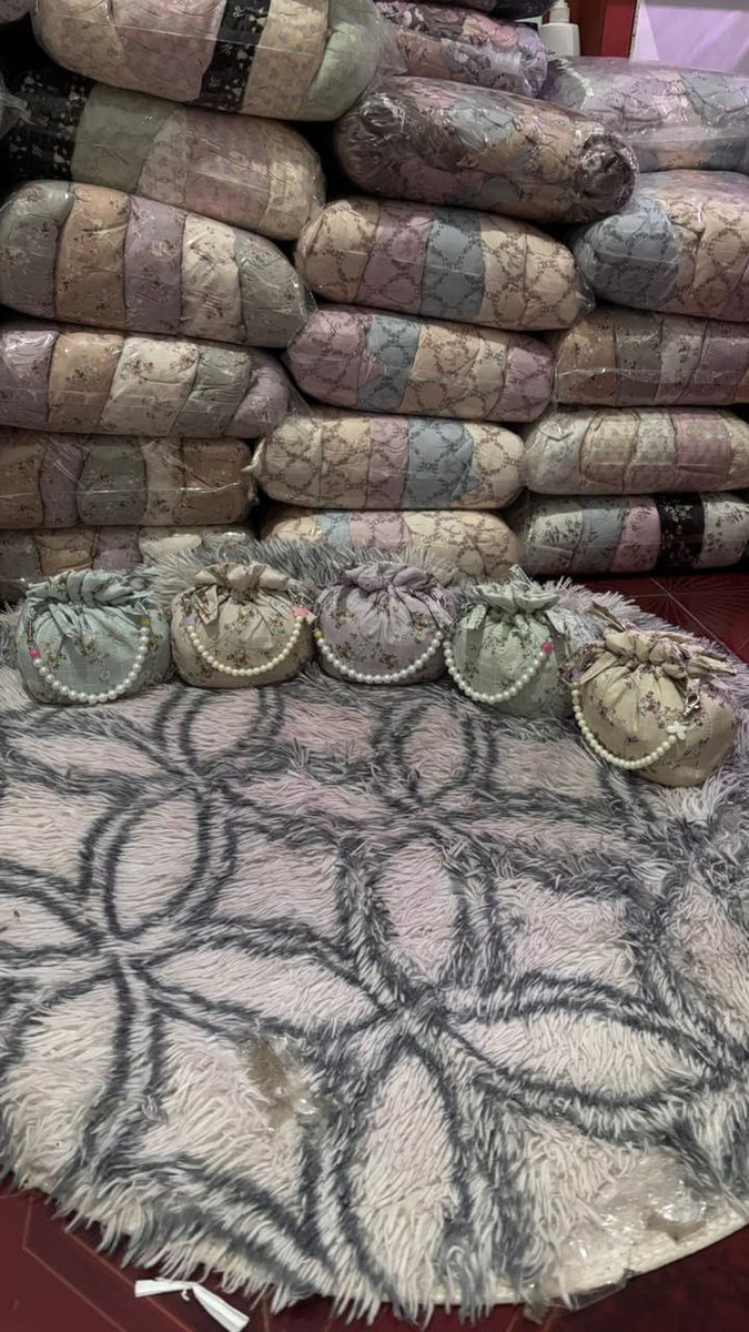 adeliciosy's tweet photo. mukena travel gemesss under 100k bisa shopee ✨🥺 open reseller jg. bahan rosella https://t.co/14c3SBD8r8