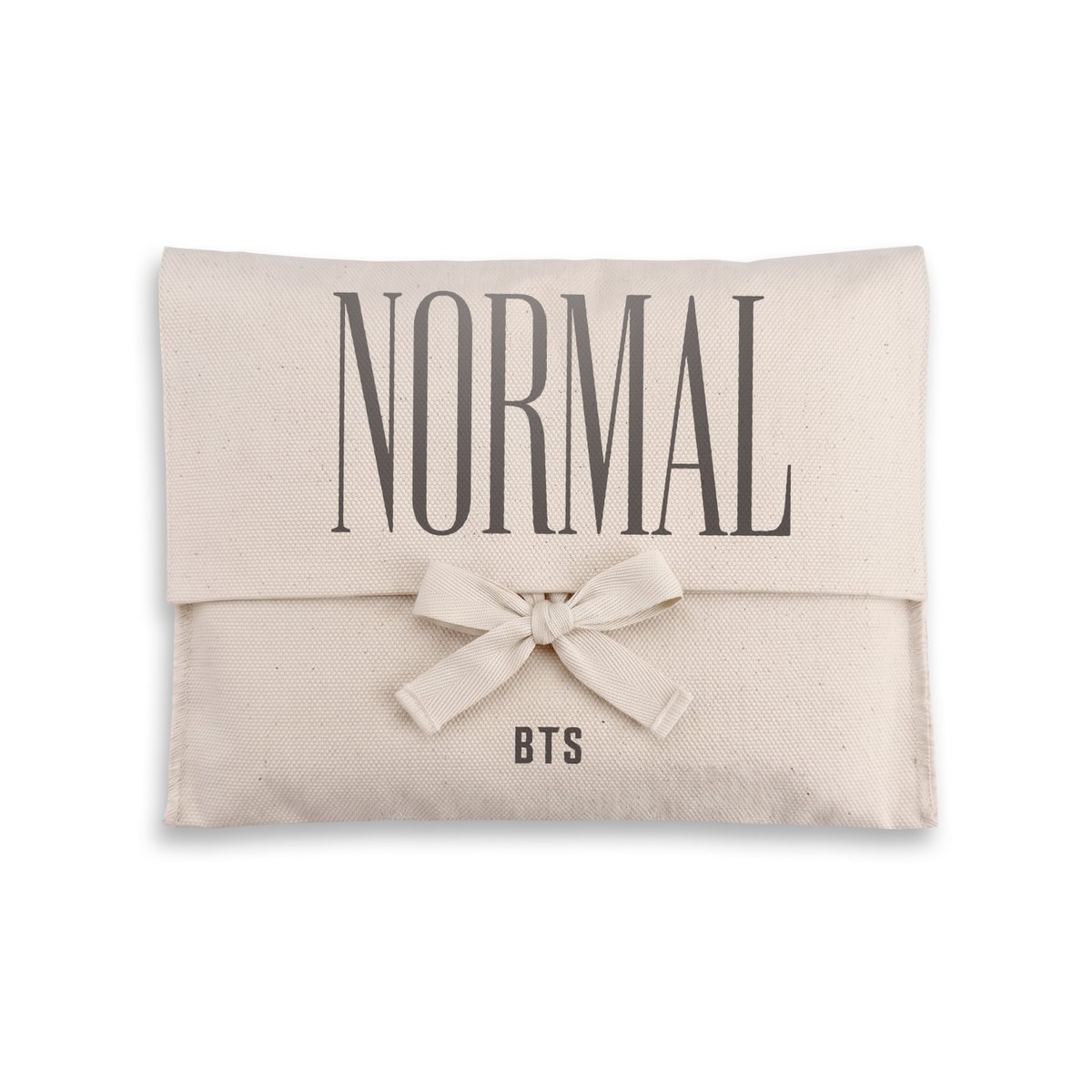 TOWER_KPop's tweet photo. #BTS『ARIRANG (NORMAL x CALVIN KLEIN SLEEPWEAR)』

世界中で超ロングヒットを続ける『#ARIRANG』が、CALVIN KLEINとコラボした完全数量限定盤で登場👕👖
数量限定のためご予約はお早めに！

#ARMY の皆さま、ご予約はコチラから👇
▶https://t.co/tE4FSNmA62

#BTS_ARIRANG
#BTS_NORMAL https://t.co/G0Th1ewHez