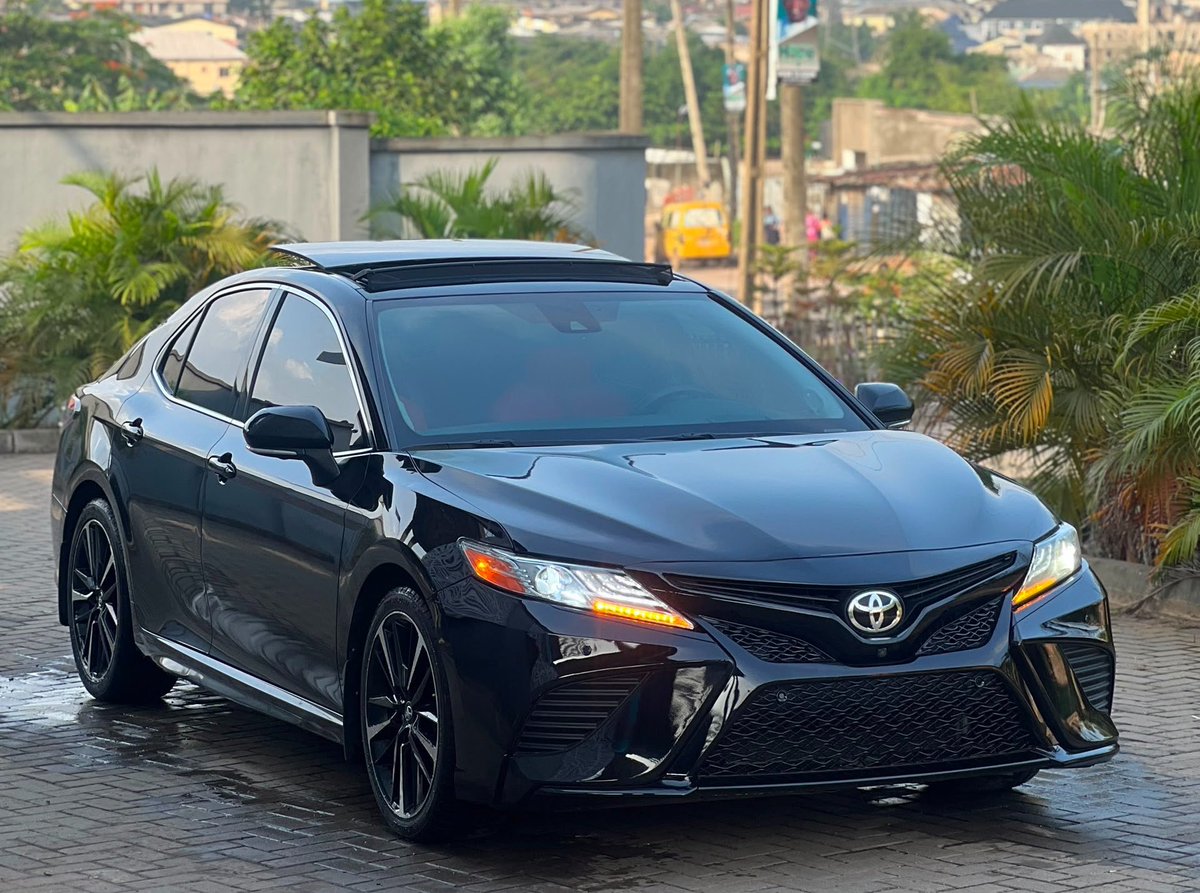 Autorush2's tweet photo. 🚘: PREMIUM 2018 TOYOTA CAMRY XSE
💰: 30,000,000 NAIRA ($21.7K) ONLY!

-WIRELESS CHARGER
-PANORAMIC ROOF
-360 DEGREES CAMERA 
-HEADS UP DISPLAY{HUD}
-PRE COLLISION SYSTEM
-CATALYST &amp; 02 SENSORS INTACT…AND MORE!

INTERESTED?
CALL: 07041468482 https://t.co/TKG2Uin5xW