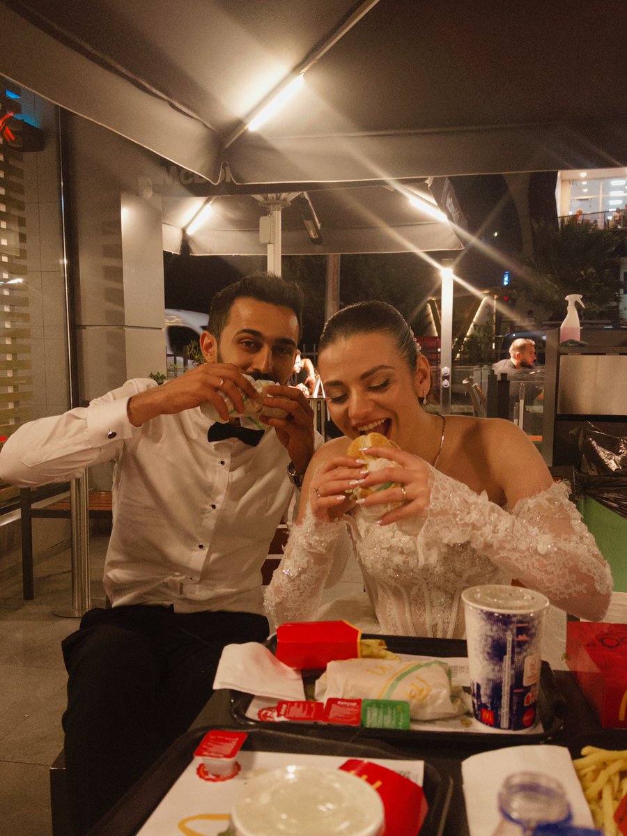winebien's tweet photo. evlenmiş bulunduk 🐥 https://t.co/609S0Dend6
