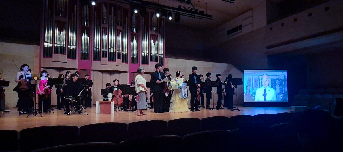 IVIHeadquarters's tweet photo. Congratulations and thanks to violinist Lee Sang Hee &amp; Friends on their 24th annual benefit concert and reaching KRW 1 billion in donations benefiting IVI and other causes.

For 20+ years, they’ve shown how music can inspire generosity and advance global health through vaccines. https://t.co/effTsVycy0