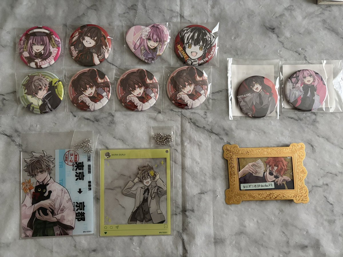 88doudou88's tweet photo. 【交換】東京エイリアンズ 東エリ ねこっこ クリアカード 缶バッジ

譲）
画像①②

求）
兵吾 （画像③④の記載数求め）

郵送、都内手渡しどちらでも◎

緩募ですが条件合えばお願いします

異種（差額精算無し）となりますが缶バとまとめての交換優先 https://t.co/QL7z45sZwd