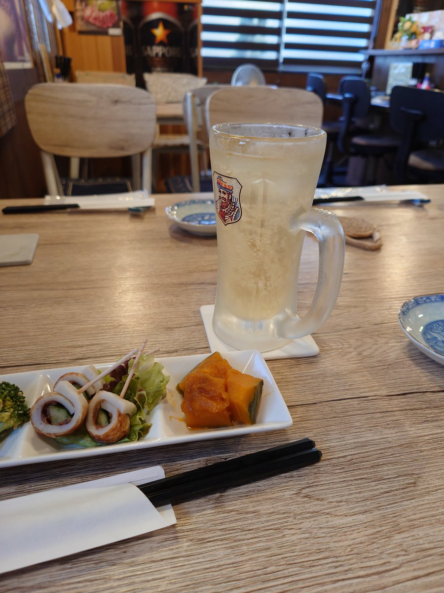10mugi's tweet photo. 今日は論田で打ち合わせ。
フライングしてます。 https://t.co/v2J61Oz7bp