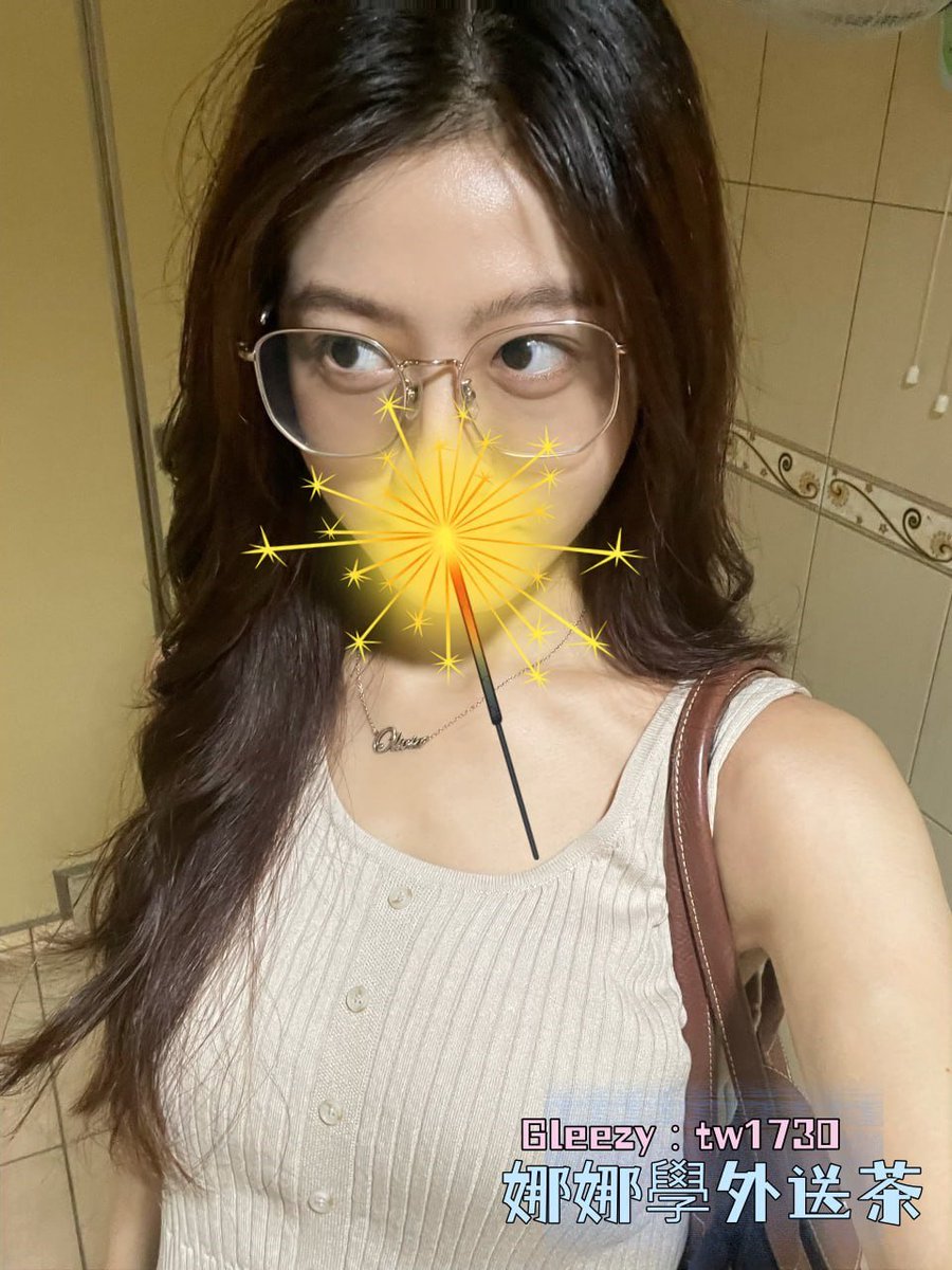 NealeO23283's tweet photo. 兼職在咖啡廳當店員 有時會被熟客約去廁所快速口一次 有性癮 口水多超會口交和舌吻 口技好～從國中談戀愛就開始口交 喜歡探索新鮮的事～配合度高 可乳交 奶洗臉 水中蕭 後入 奶泡 全身舔 膚白無刺青 遺傳性超大珍奶 https://t.co/8DprlJkYni
