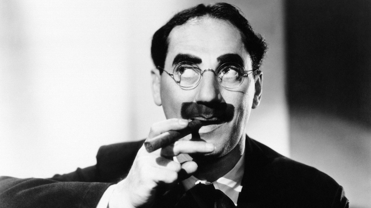 Antho_Repartie's tweet photo. Une dame s'exclame devant Groucho Marx :

- Ah, que j’aime la nature !

- Vous n’êtes pas rancunière, après tout ce qu’elle vous a fait. https://t.co/cNWeoj7BCK