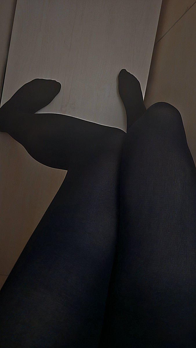 rainsin43's tweet photo. 躲在衣柜里偷偷穿连裤袜的小男娘
(๑•̀ω•́๑)
#男娘 #伪娘 #雌堕 https://t.co/BxTXSAD0Gb