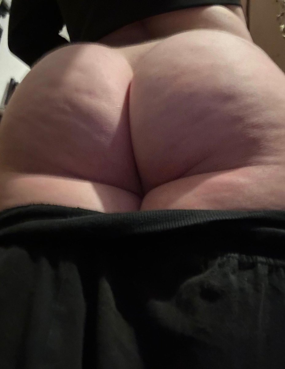 mallllyyy's tweet photo. Who’s up and buying #nsfwtwt #buyingcontent https://t.co/xWrEYK1CzW