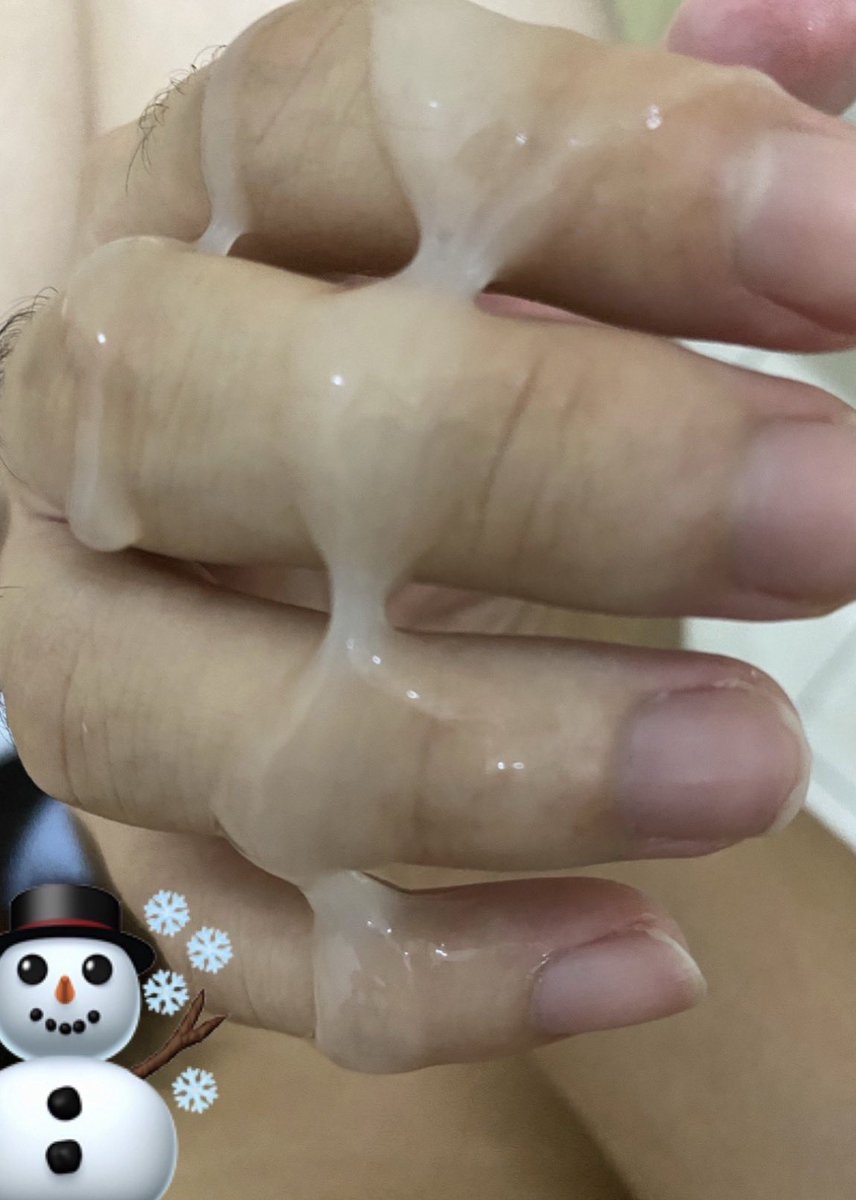 Melvv1002's tweet photo. KL今晚来个胸肌想被玩的肌肉大奶骚狗M，包把你骚货给舔上天，粗口调教然后爆艹😈 https://t.co/A9Vgq2z58j